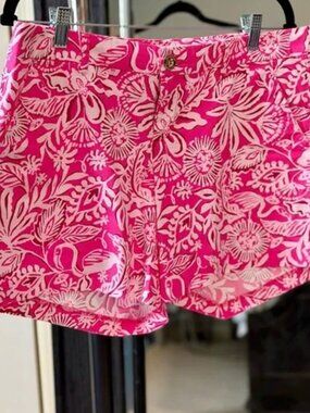 NWOT -  Lilly Pulitzer Callahan Shorts Passion Fruit Pink, Size 00